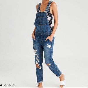 American Eagle Tomgirl Overalls